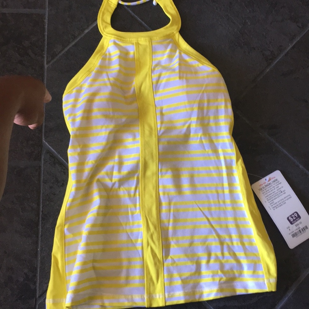 Brand NEW Lulu Top